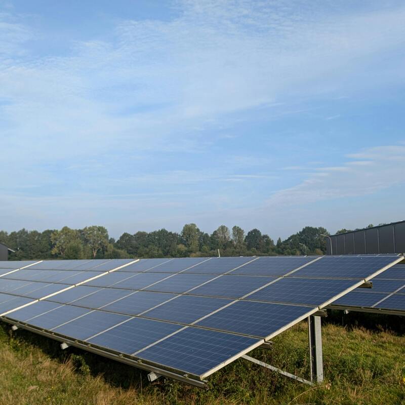 Insatalción de paneles solares fotovoltaicos